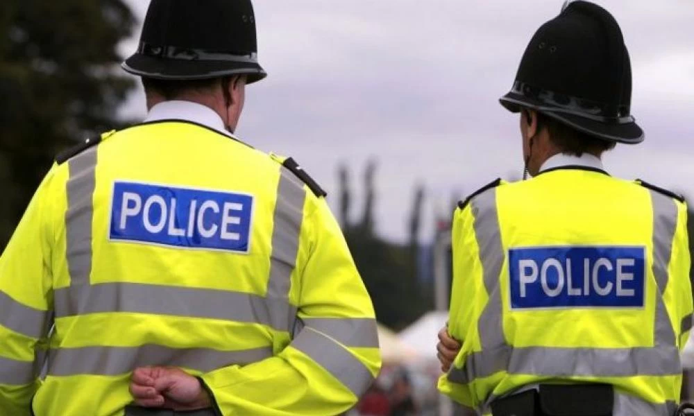 Βρετανία: Κατηγορούμενοι δύο αστυνομικοί λόγω σέλφι με πτώματα δολοφονίας!